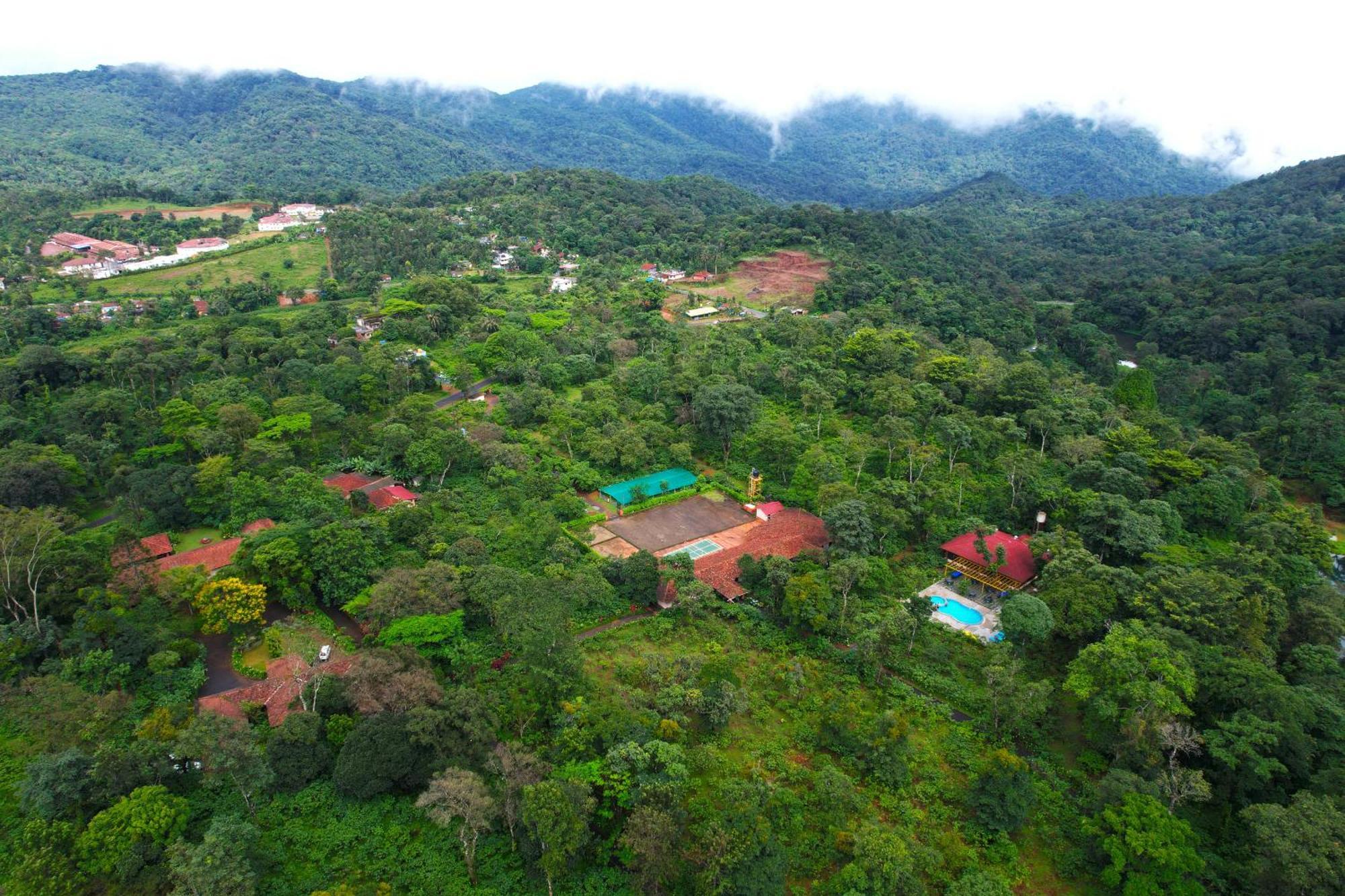 Magnolia Estates & Resorts Virajpet Exterior foto